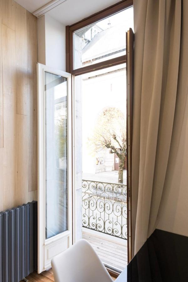 Studio Neuf, Charme De L'Ancien, Avec Balcon - 3 Etoiles, 4 Diamants Apartment Bagneres-de-Bigorre Luaran gambar